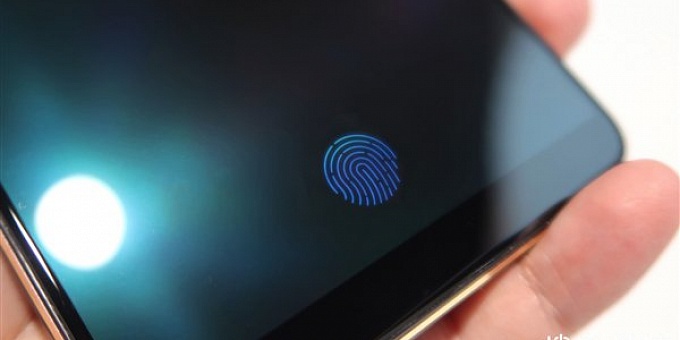 Компания Vivo показала первый в мире смартфон со сканером отпечатков пальцев, встроенным в дисплей