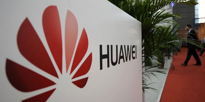 В этом году компания Huawei столкнется с нехваткой AMOLED дисплеев