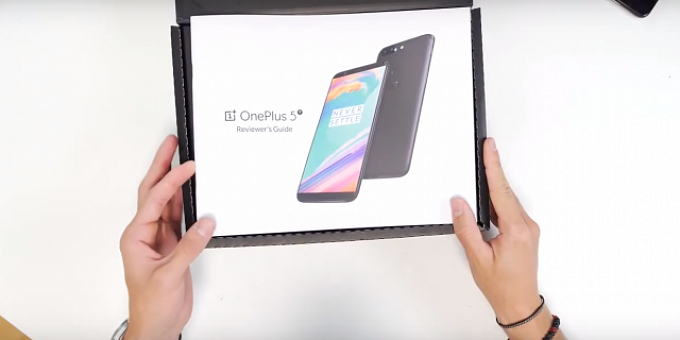 Видео распаковки OnePlus 5T появилось в сети