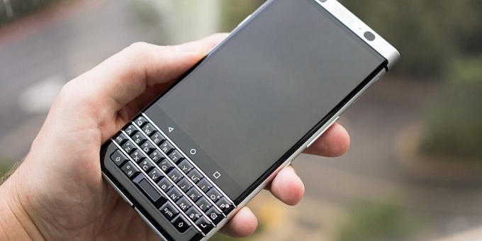 Живые фото Blackberry Mercury появились в сети до официального анонса