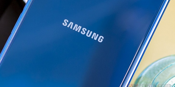 Samsung Galaxy A40 с 5.7-дюймовым дисплеем получил сертификацию FCC