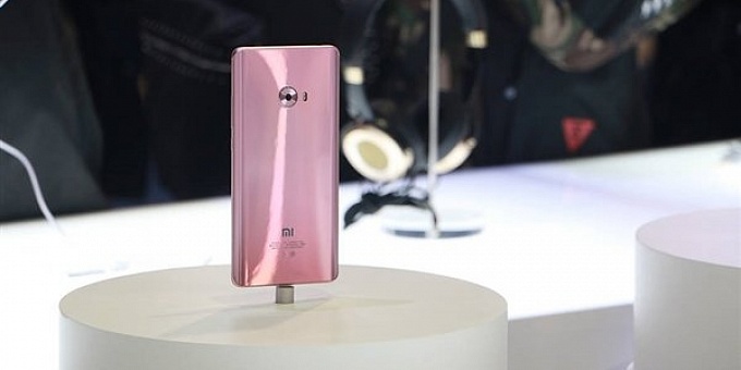 Xiaomi Mi Note 2 получил три новых цвета: розовый, зеленый и фиолетовый