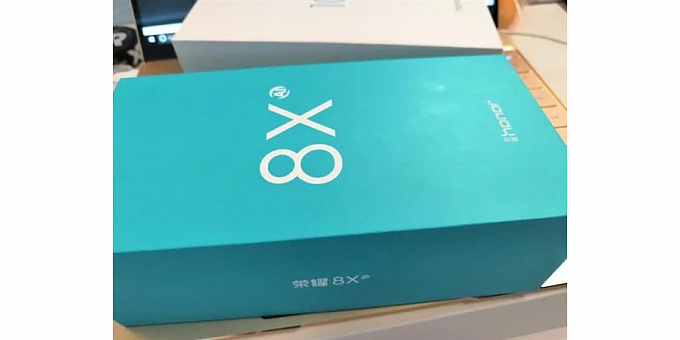 В сети появилась фотография розничной упаковки смартфона Honor 8X, анонс которого может состояться очень скоро