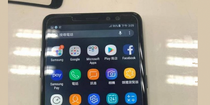 Samsung Galaxy A8+ (2018) появился на реальных изображениях